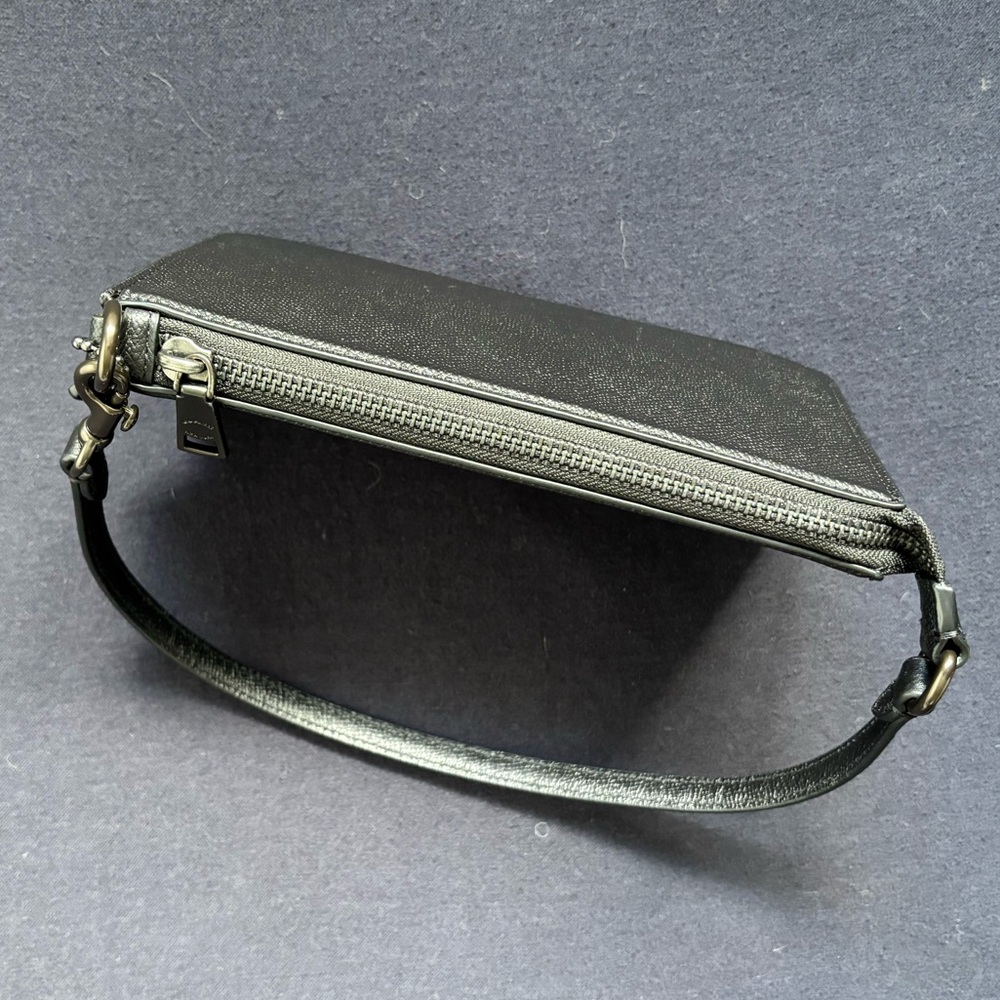 COACH POUCH BAG WITH SIGNATURE CANVAS - Picture 5 of 5